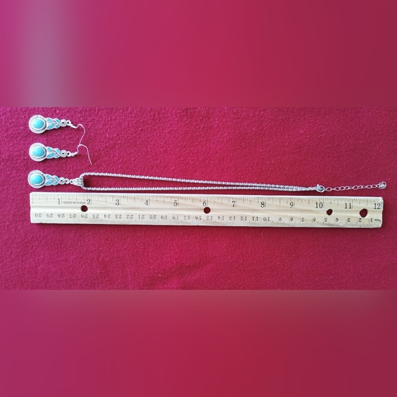 #9~NWOT. Necklace and earring set. - Picture 3 of 4